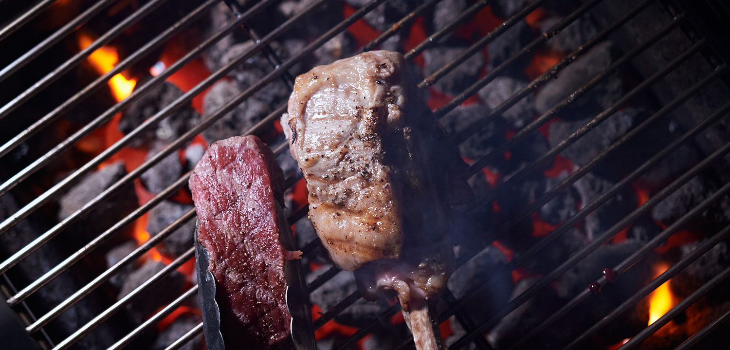 肉焼きシーン